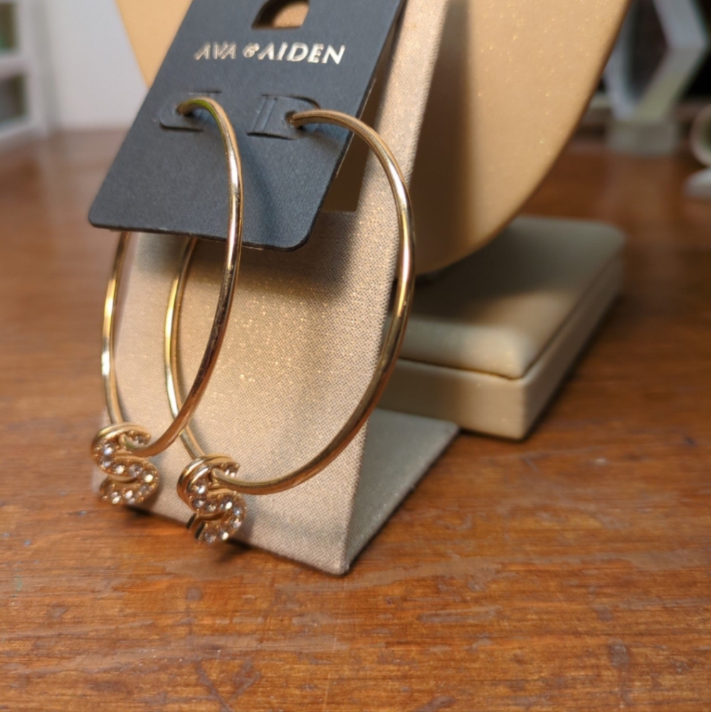 Chic 2PC Initial 'S' Jewelry Set, Sparkly Necklace & Hoop Earrings Goldtone Glam - Picture 5 of 7